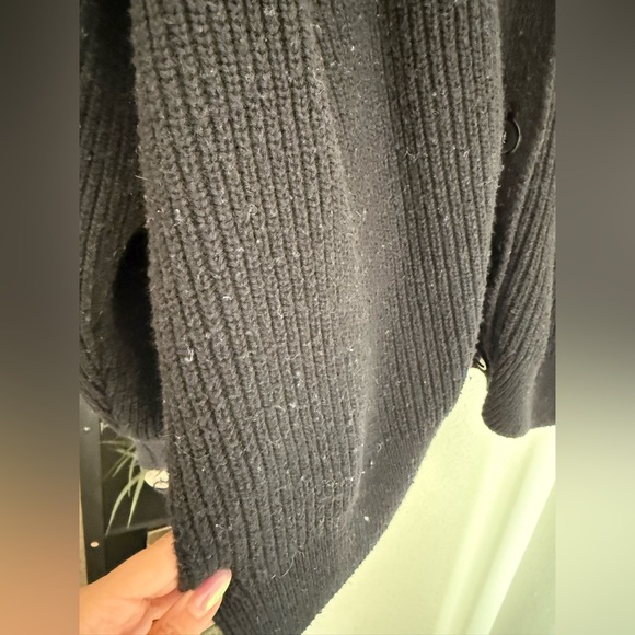 Old Navy Slouchy Boyfriend Cardigan 🖤 - Picture 3 of 5